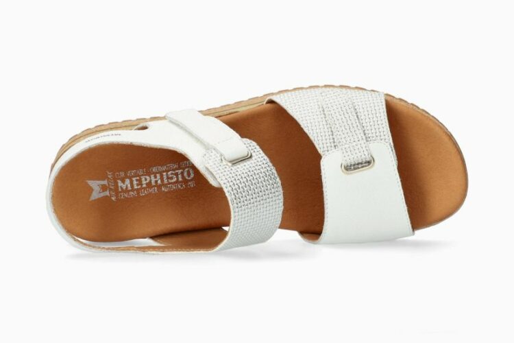 Sandales réglables pour femme marque Mephisto. Référence : Jade White 47368. Disponible chez Chauss'Family magasin de chaussures à Issoire.