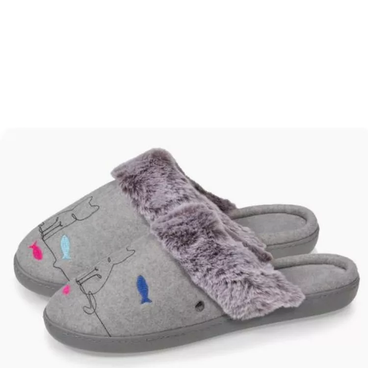 Mules motif chat pour femme marque Isotoner. Référence 97416 Gris chiné. Disponible chez Chauss'Family magasin de chaussures à Issoire.