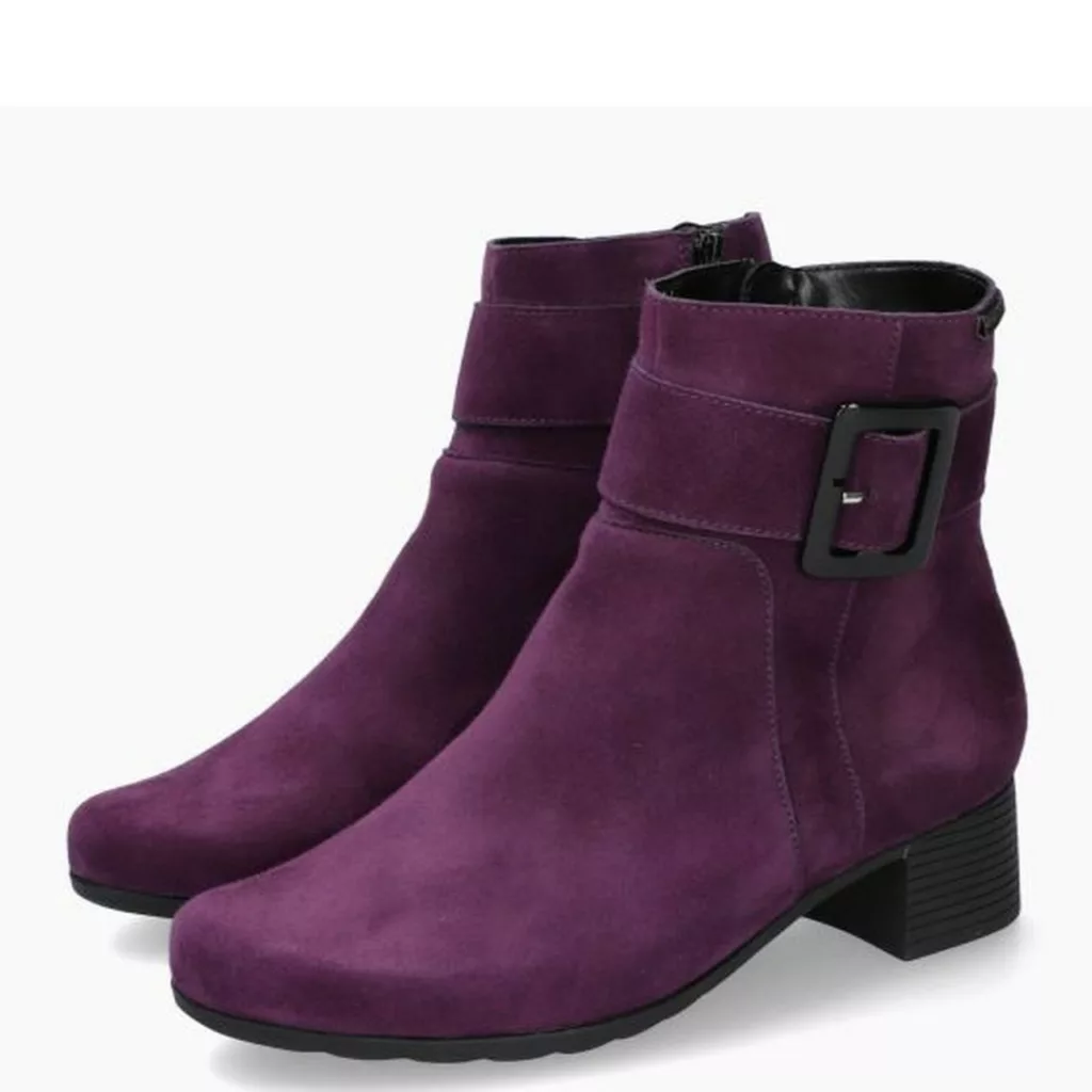 Bottines violettes pour femme marque Mephisto. Référence Gianina Purple 12272N. Disponible chez Chauss'Family magasin de chaussures à Issoire.