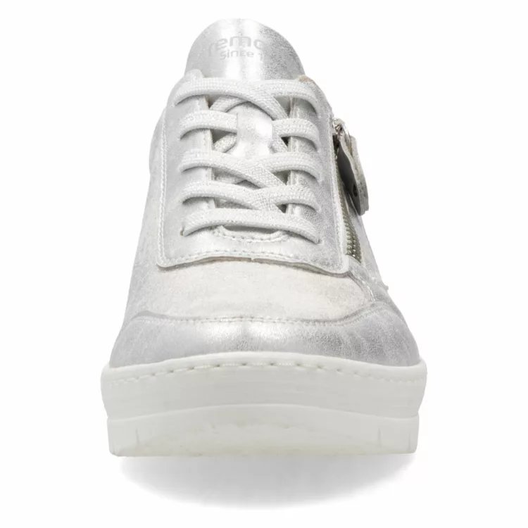 Baskets argentées souples pour femme de la marque Remonte. Référence D5831-90 Ice Weiss . Disponible chez Chauss'Family magasin de chaussures à Issoire.